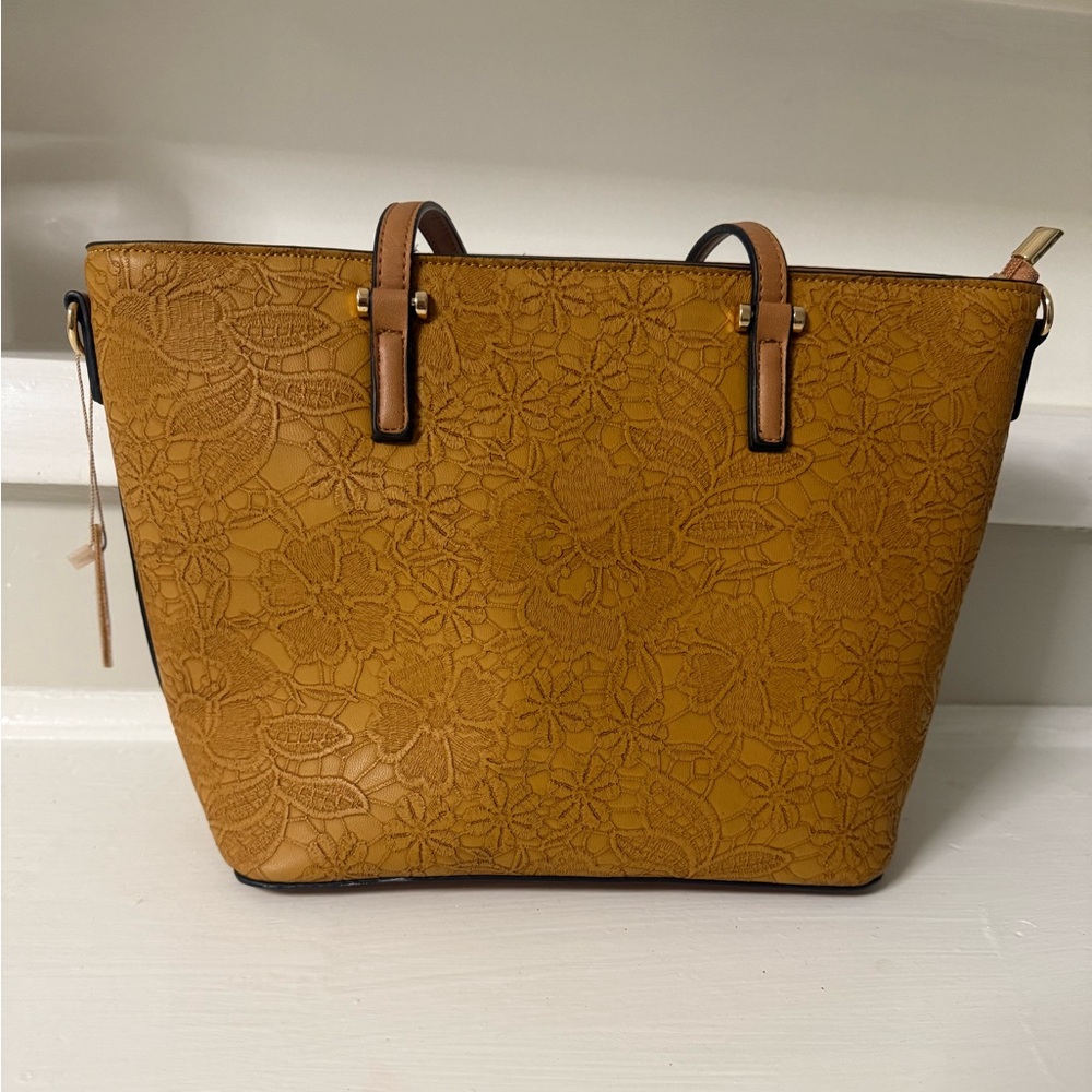 Mellow World Tan Floral Women’s Tote Bag